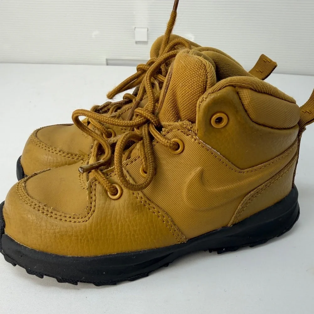 Nike Manoa LTR Kids Boots Wheat Tan Brown High Top Sneakers BQ5374-700 Size 9C